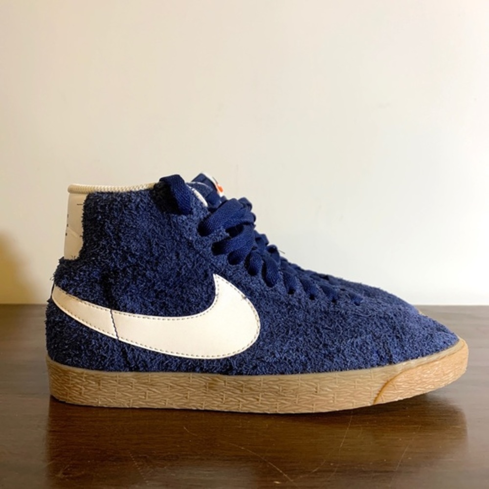 Nike Womens blazer mid shoe 7.5